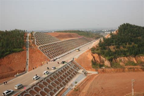 道路路基|路基